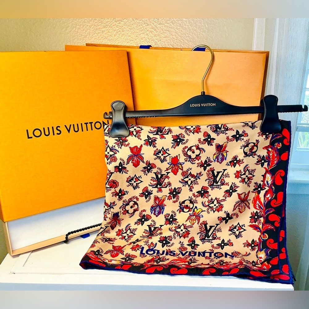 Auth Louis Vuitton Silk Scarf Bundle– Floral Monogram Print (Style 00-0195-682) - Picture 10 of 15
